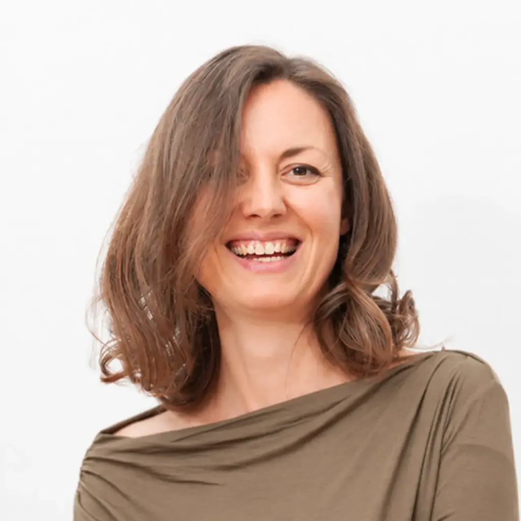 Fiona Bittner lächelt in die Kamera.